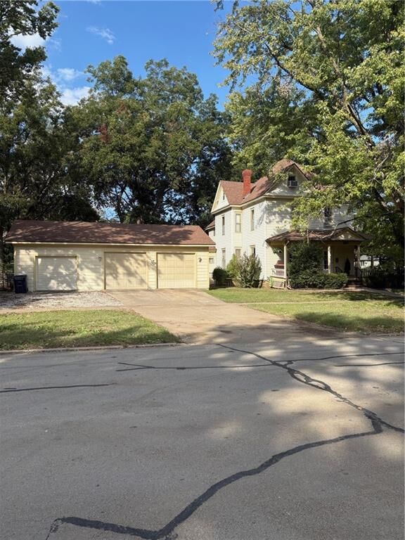 Property Photo: 301-305 S 2nd Street KS 67301