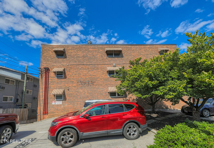 Property Photo: 1211 Highland Avenue 101 TN 37916