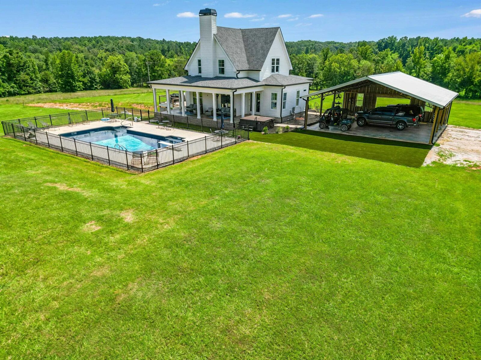 Property Photo: 2711 Jordans Mill Rd GA 30678