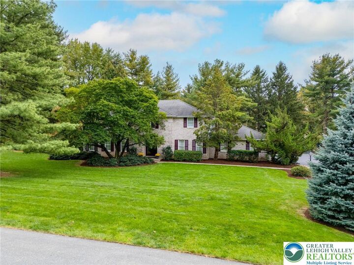 Property Photo: 1830 Sherwood Road PA 18103