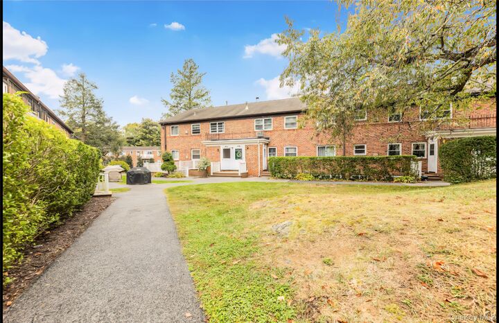 Property Photo:  14 Fieldstone Drive 340  NY 10530 