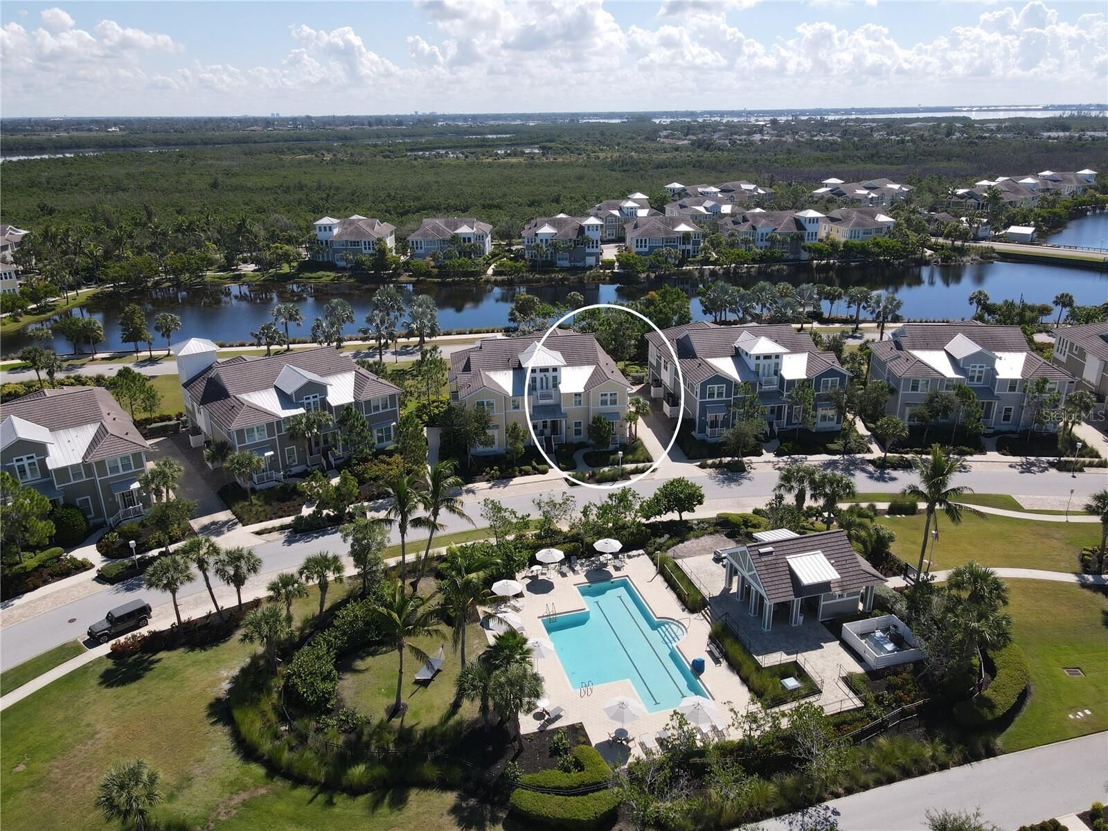 Property Photo: 343 Compass Point Drive 201 FL 34209
