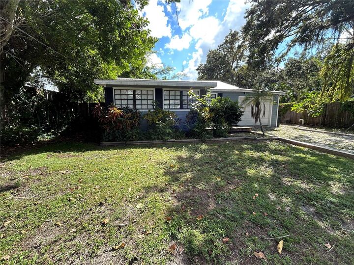 Property Photo: 2130 Olentary Street FL 34231