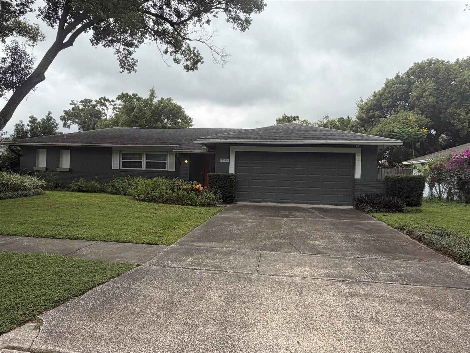 Property Photo: 3525 Baxter Drive FL 32792