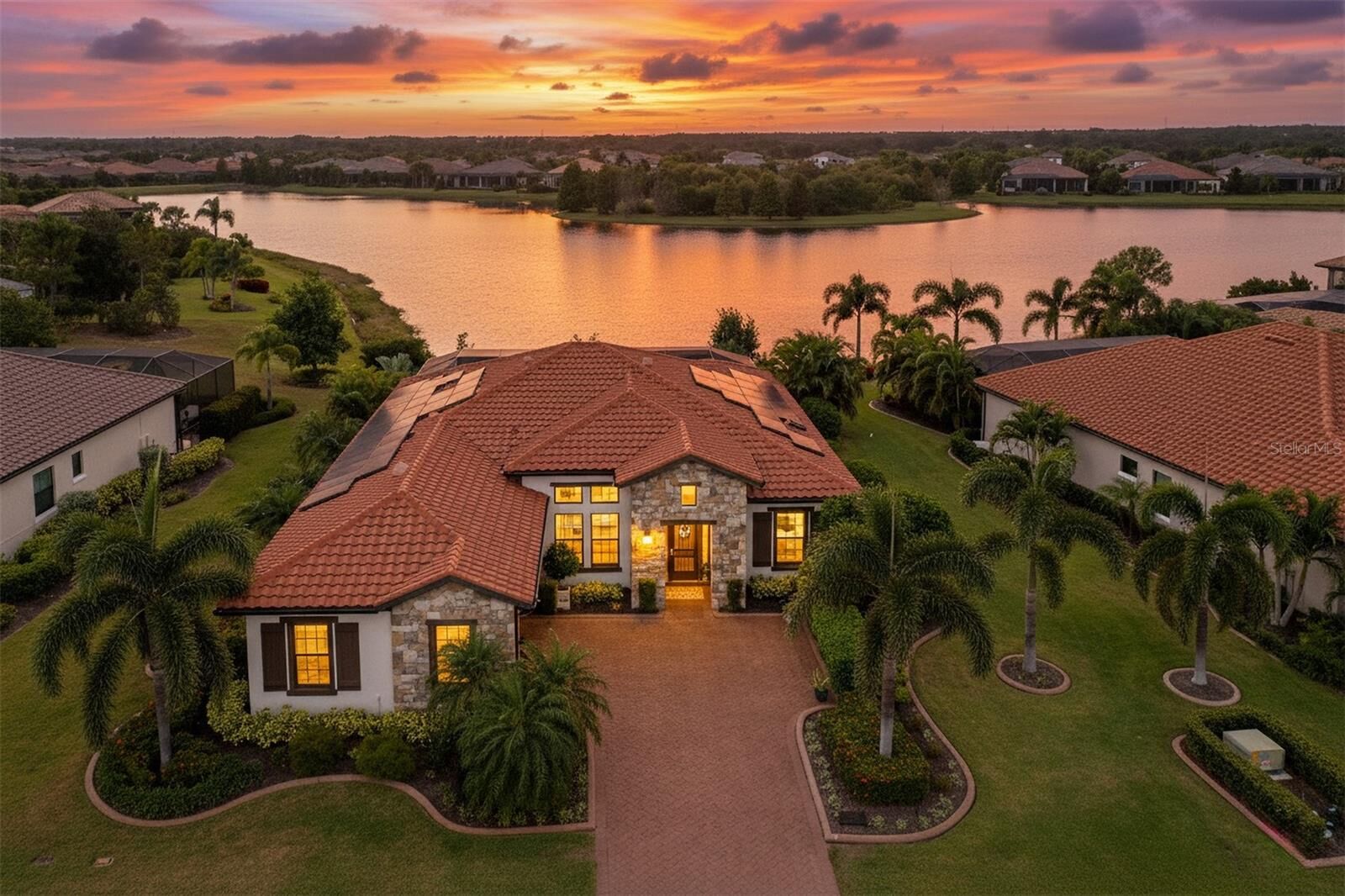 Property Photo: 16305 Castle Park Terrace FL 34202