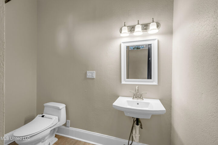 Property Photo: 4640 W Beach Boulevard MS 39501