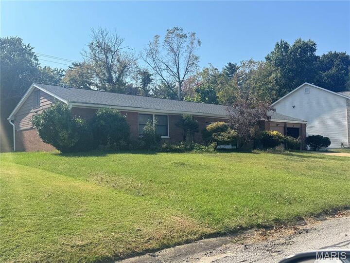 Property Photo: 22 Bon Price Terrace MO 63132