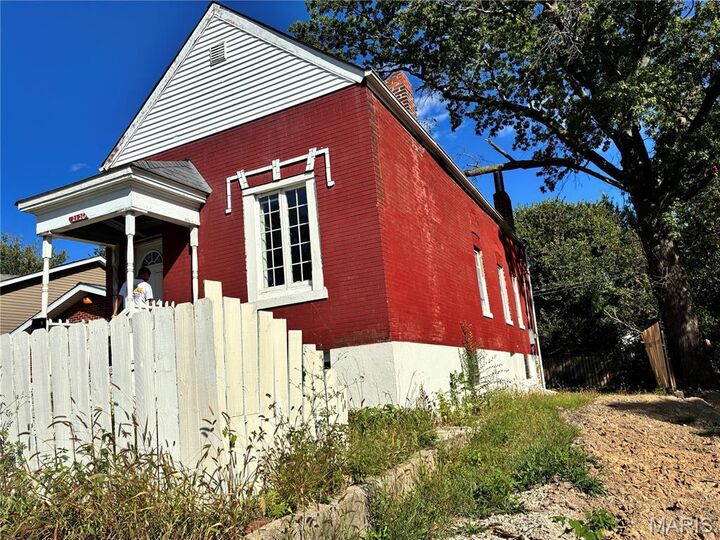 Property Photo: 2126 Overlea Avenue MO 63121