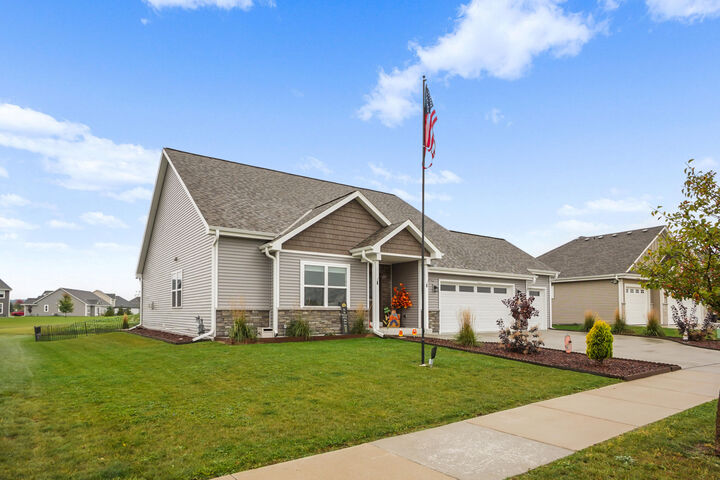 Property Photo: 1451 Whalen Dr WI 53066
