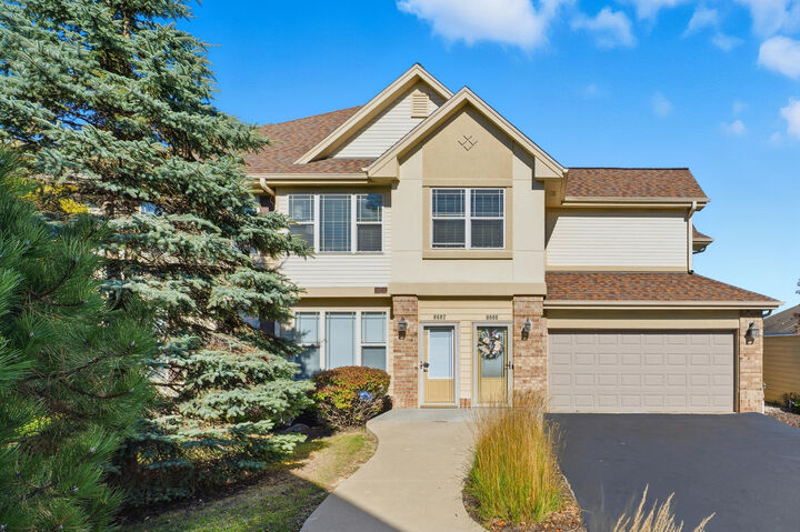 Property Photo: 8685 S Deerwood Ln WI 53132
