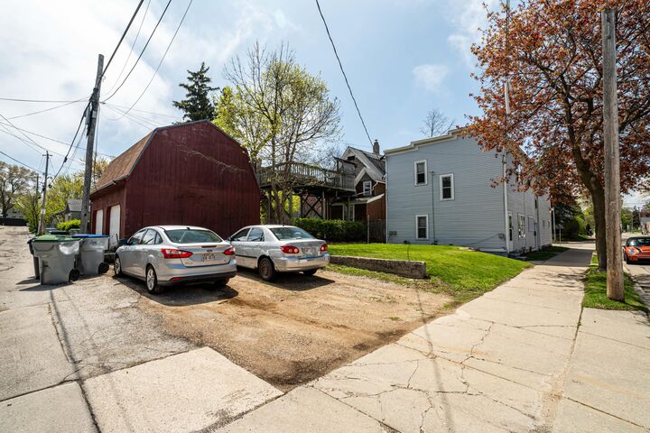 Property Photo: 3176 N Booth St 3178 WI 53212