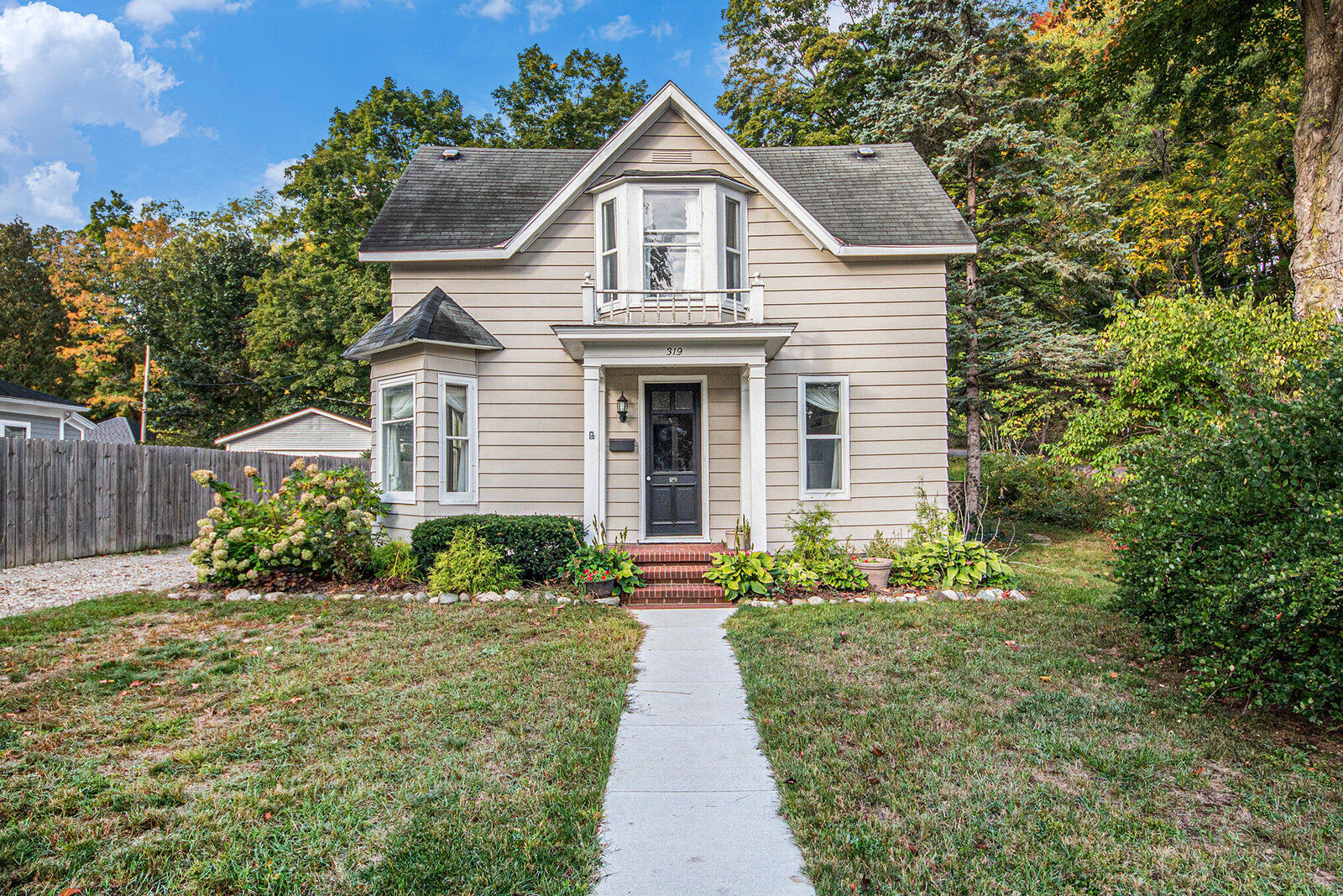 Property Photo:  319 Pine Street  MI 49010