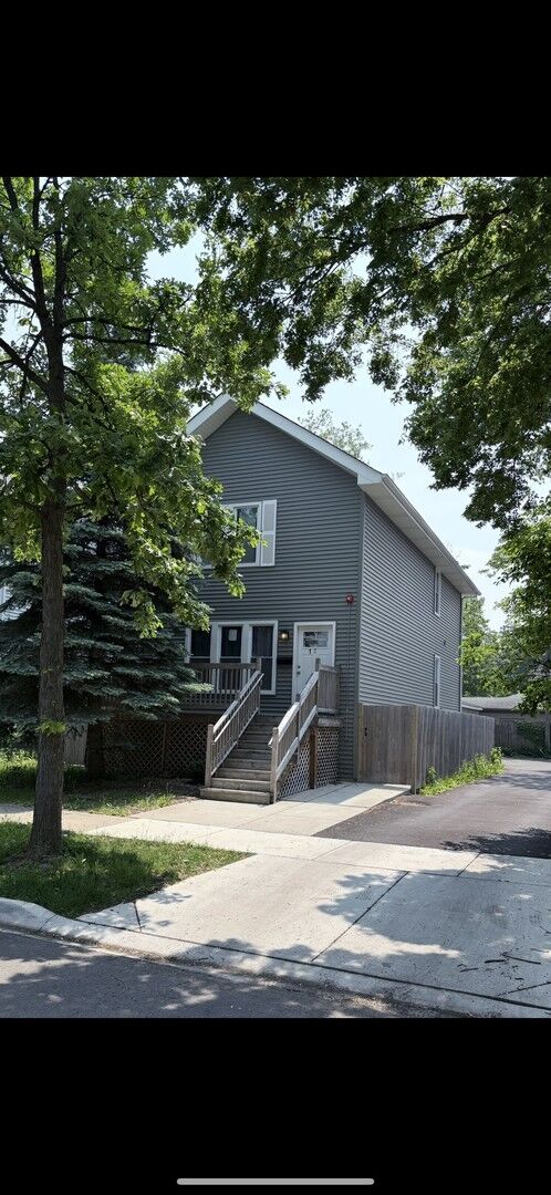 Property Photo: 19 Augusta Street IL 60302