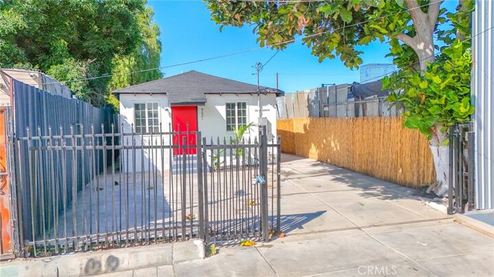 Property Photo: 9621 Laurel CA 90002
