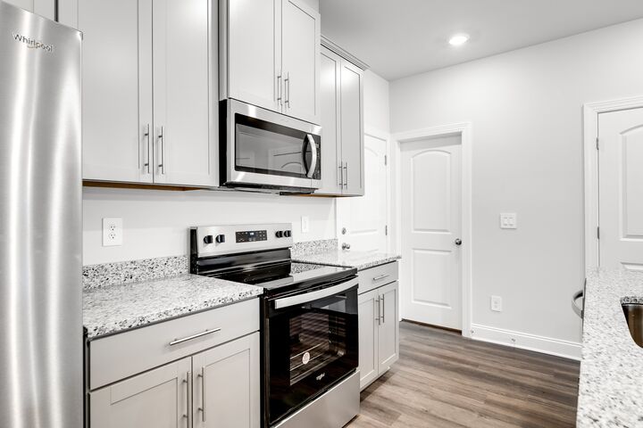 Property Photo: 204 Douglas Bend Rd 405 TN 37066