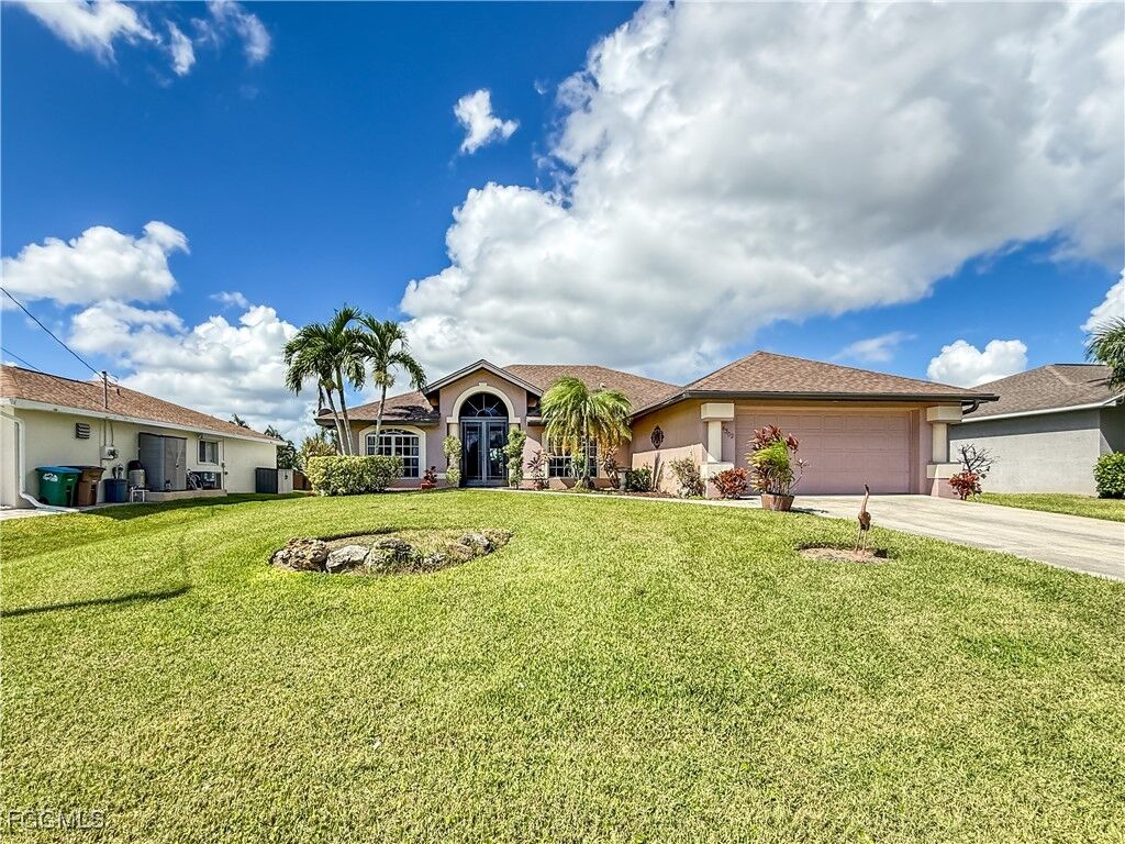 Property Photo:  4302 SW 19th Avenue  FL 33914