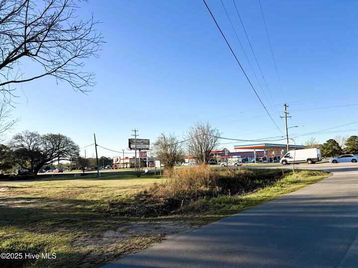 Property Photo: 100 Leslie Lane NC 28584