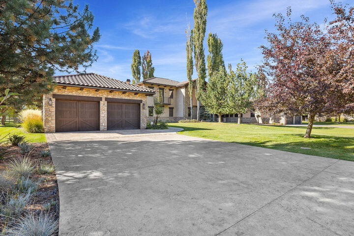 Property Photo: 324 Chapman Lane MT 59911