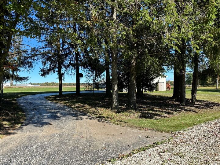 Property Photo: 7126 State Route 534 OH 44491