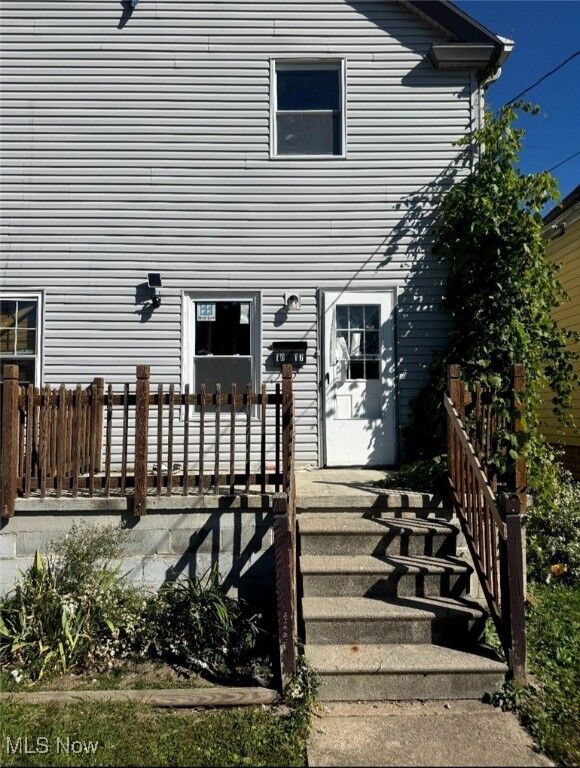 Property Photo: 1017 Washington Avenue OH 44052