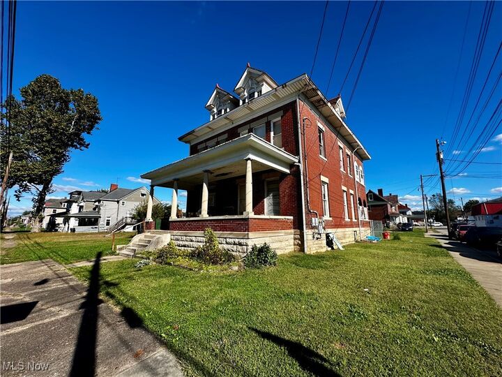 Property Photo: 1702 Beaver Street WV 26101