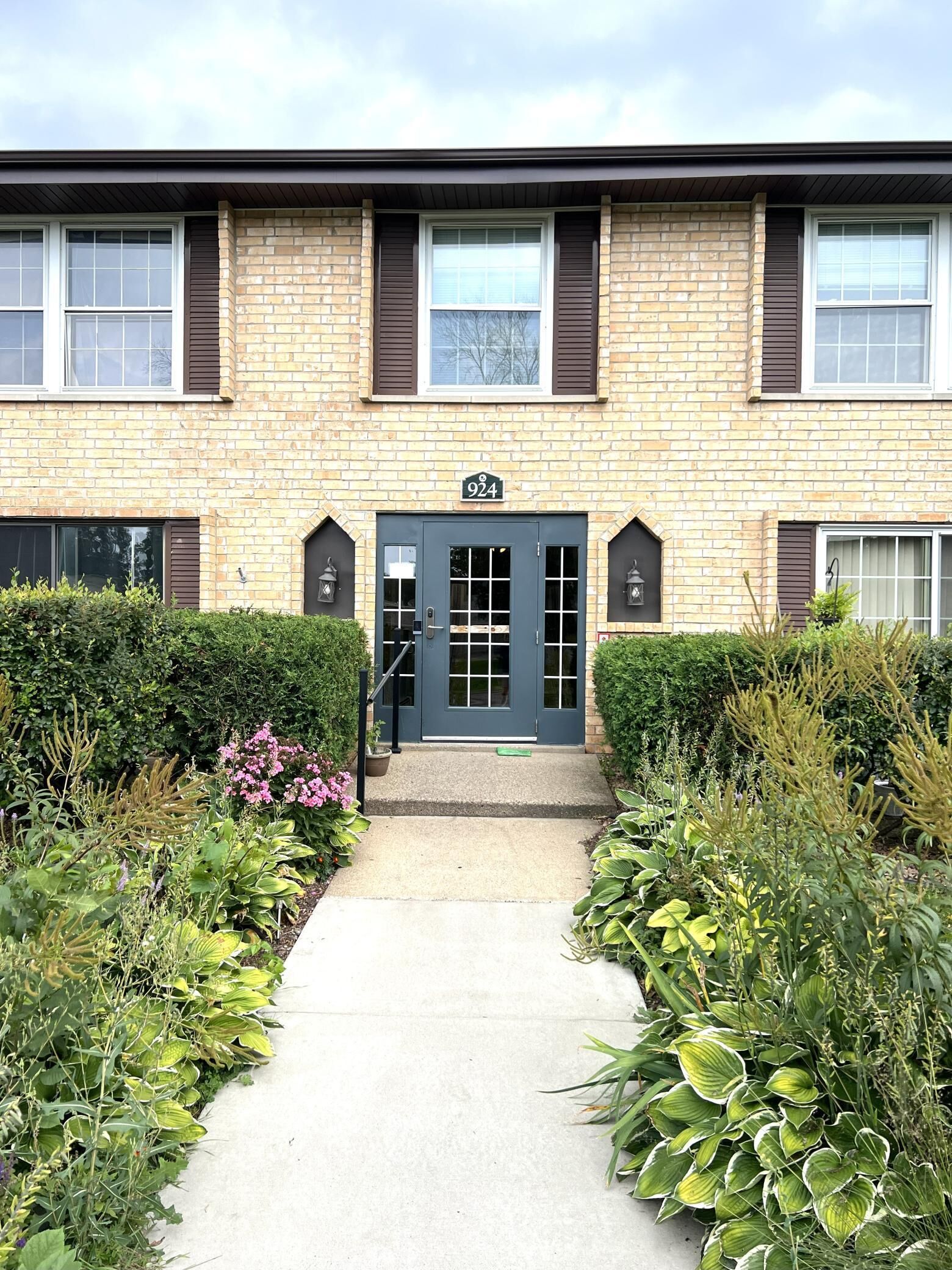 Property Photo:  924 Westbrooke Way 3  MN 55343 