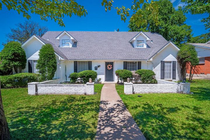 Property Photo: 1127 Willow Creek Drive TX 75146