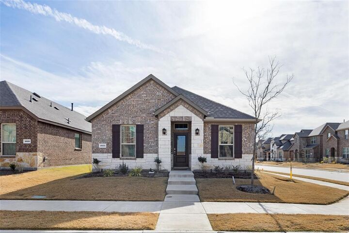Property Photo: 1624 Bennington Lane TX 75009