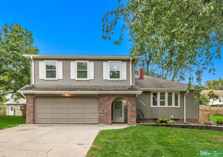 Property Photo: 1603 Cascio Drive NE 68046