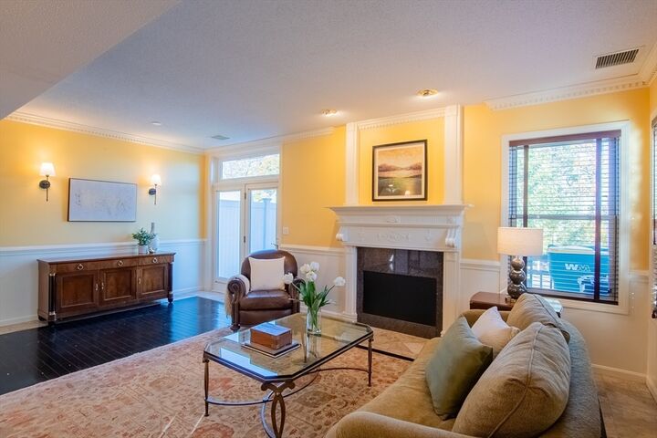 Property Photo:  68 Hammond Place 68  MA 01801 