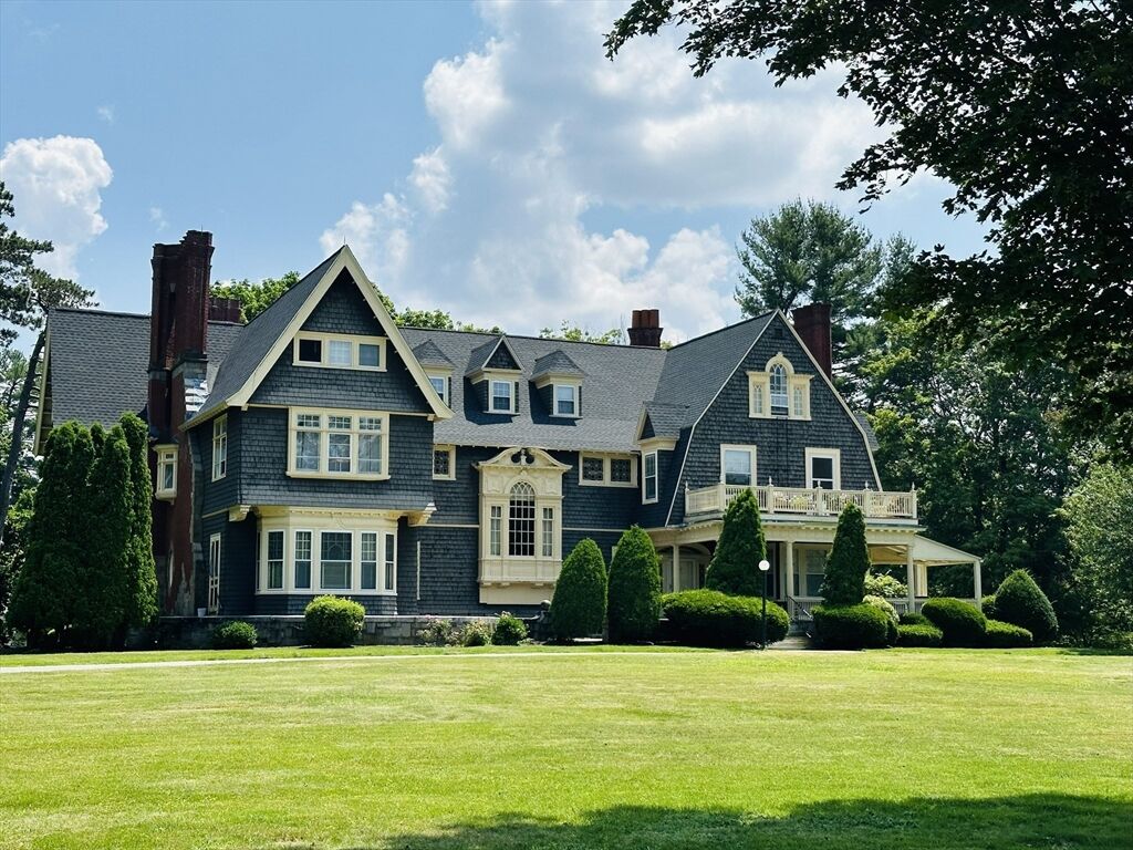 Property Photo:  22 Hidden Rd 1  MA 01810