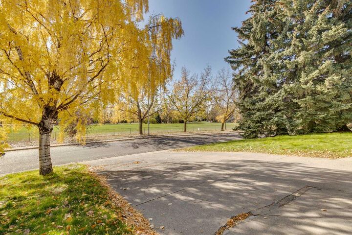 Property Photo: 1257 Varsity Estates Road NW AB T3B 2W3