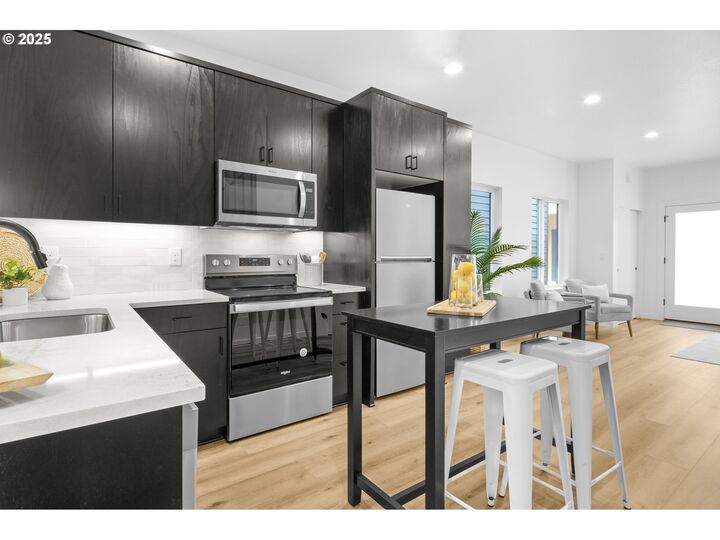 Property Photo: 3522 NE 44th Ave OR 97212