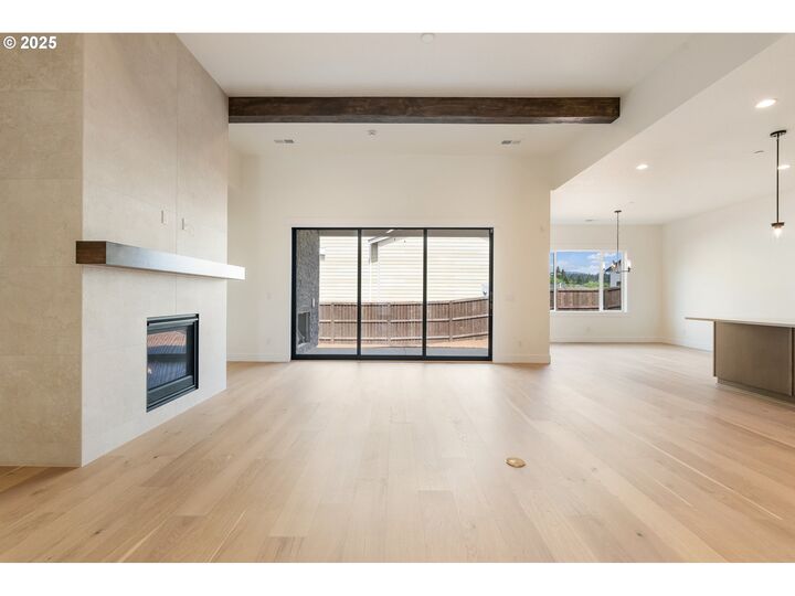 Property Photo:  2728 N 49th Ave  WA 98607 