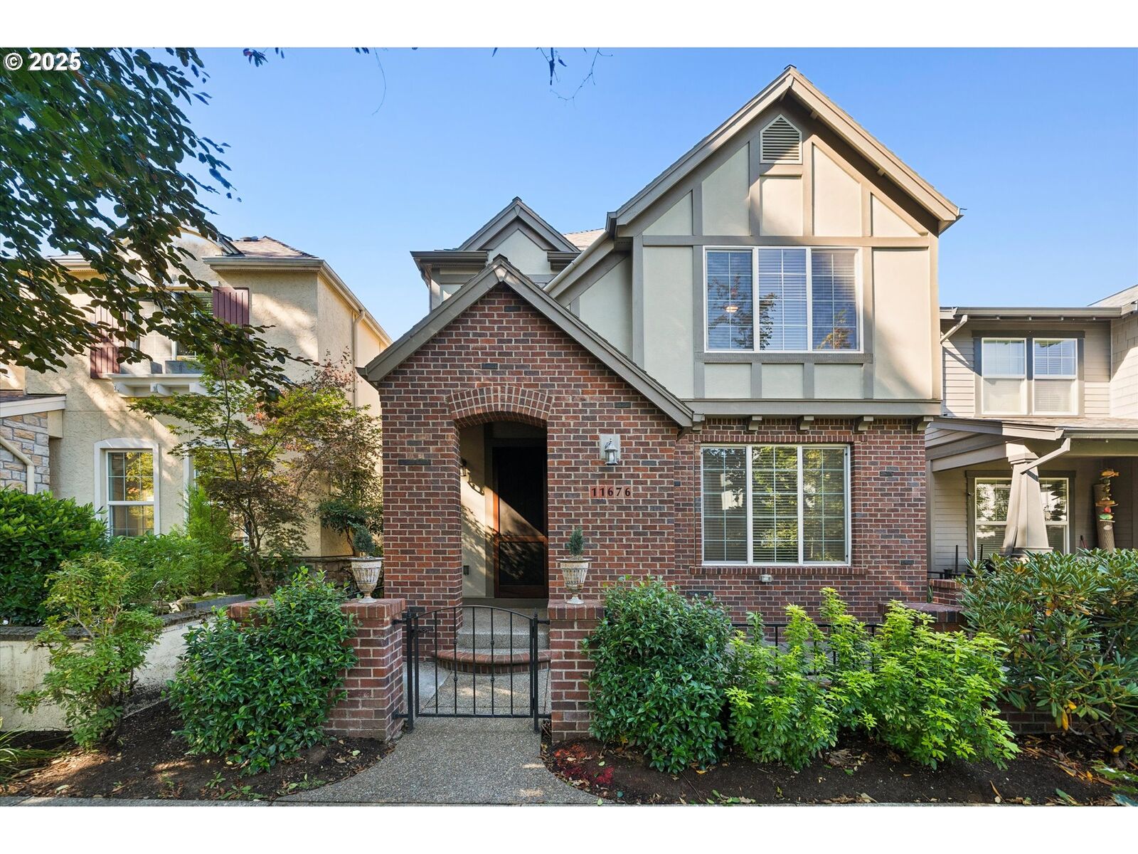 Property Photo:  11676 SW Palermo St  OR 97070 