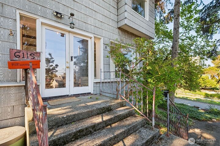 Property Photo:  6119  Latona Avenue NE  WA 98115 