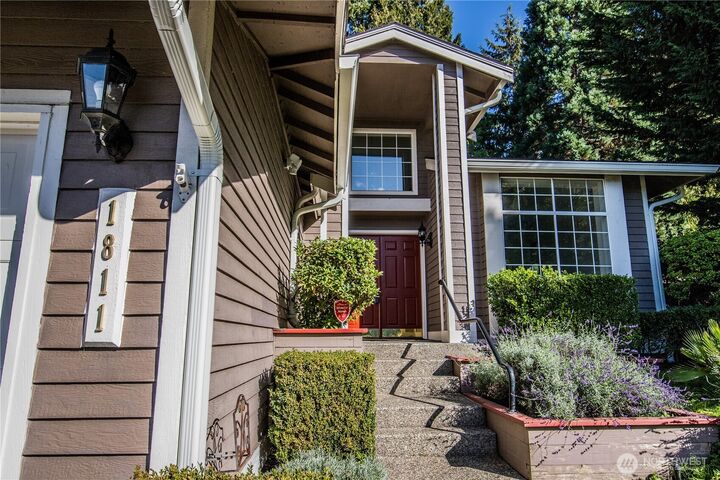 Property Photo:  1811  39th Street SE  WA 98372