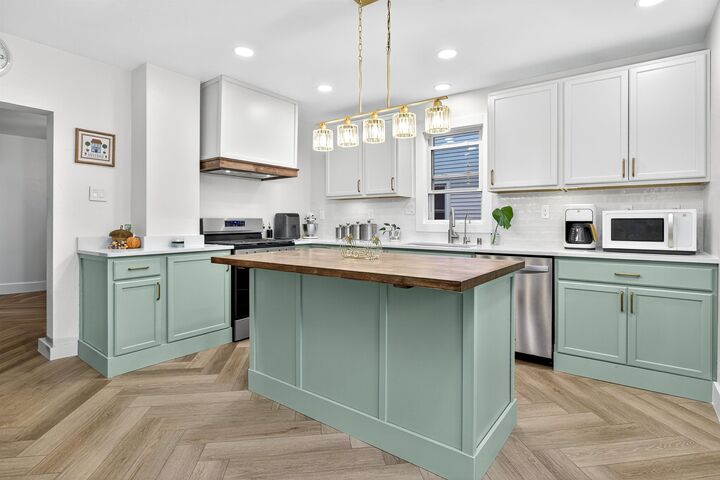 Property Photo:  1017 W Lawrence Street  WI 54914-5211 