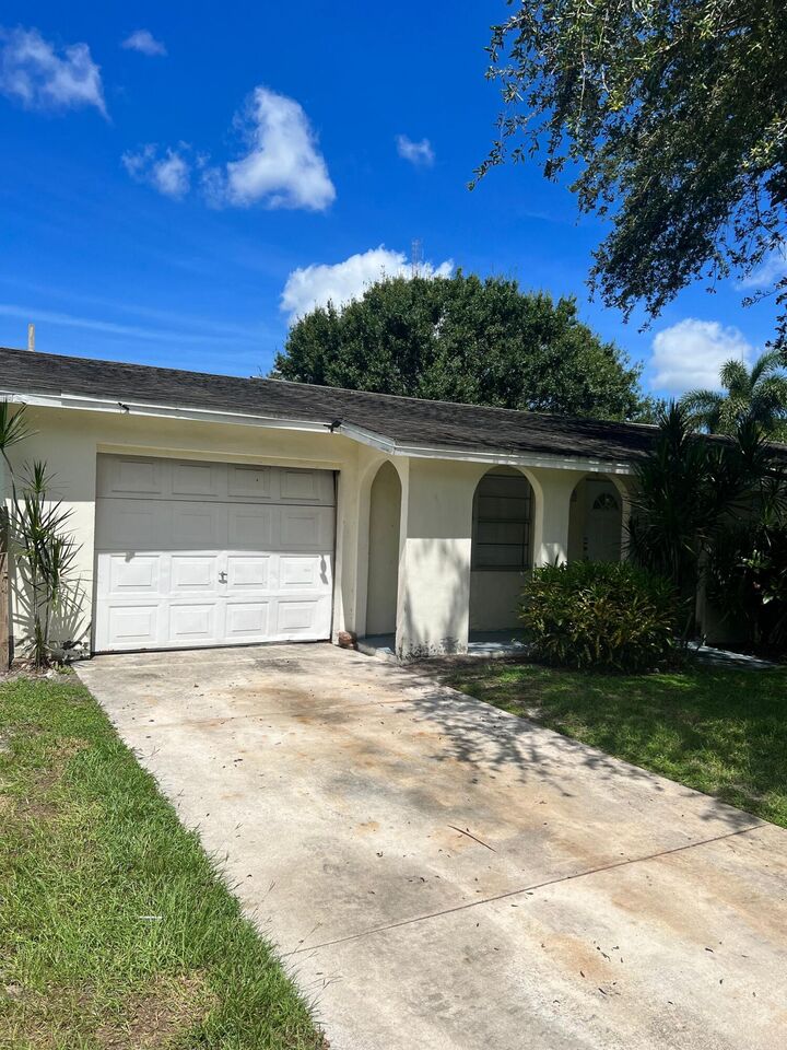 Property Photo:  2617 S 28th Street  FL 34981 