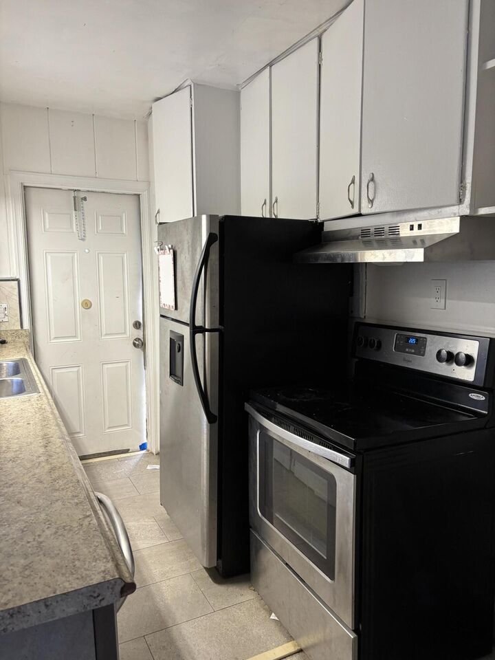 Property Photo: 1025-1027 NE 16 Terrace FL 33304