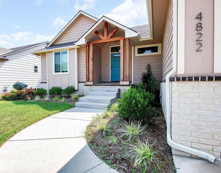 Property Photo: 4822 N Peregrine St KS 67219-3085