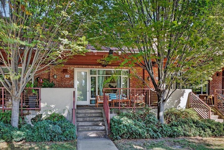 Property Photo:  580 Manzana Place  CA 95112 