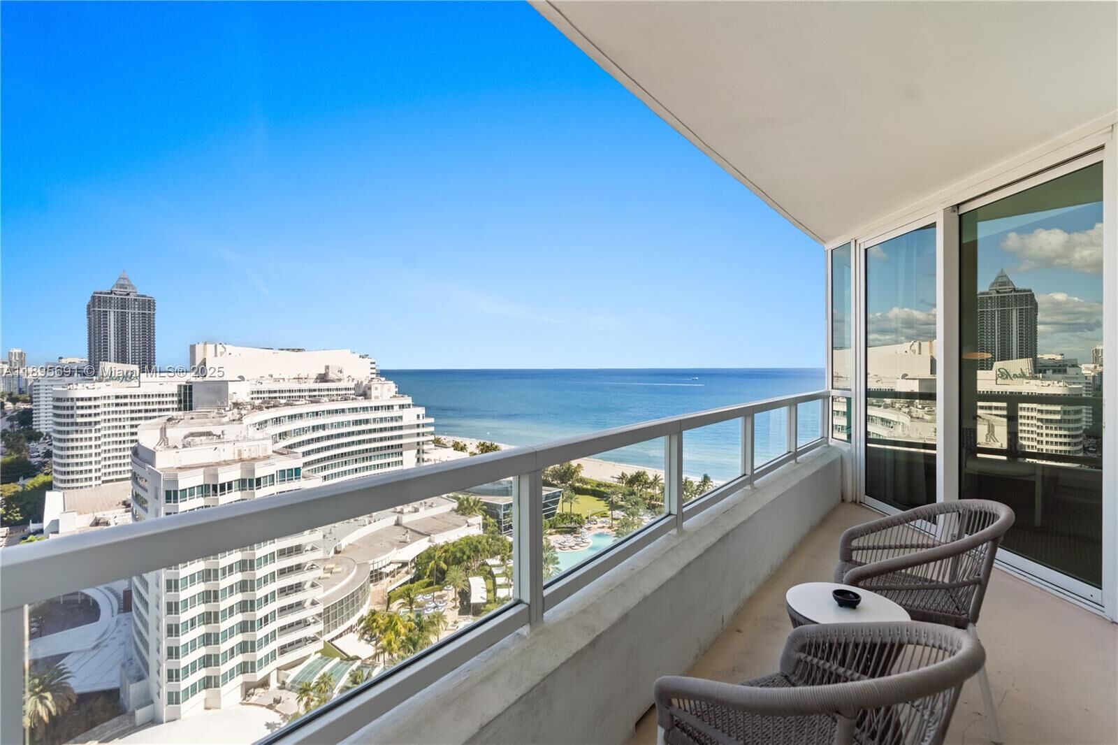 Property Photo: 4401 Collins Ave 2011 FL 33140