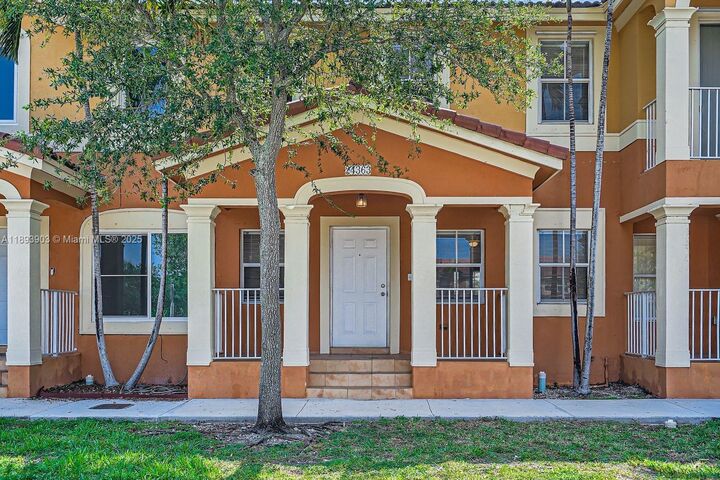 Property Photo: 24363 SW 109th Ave FL 33032