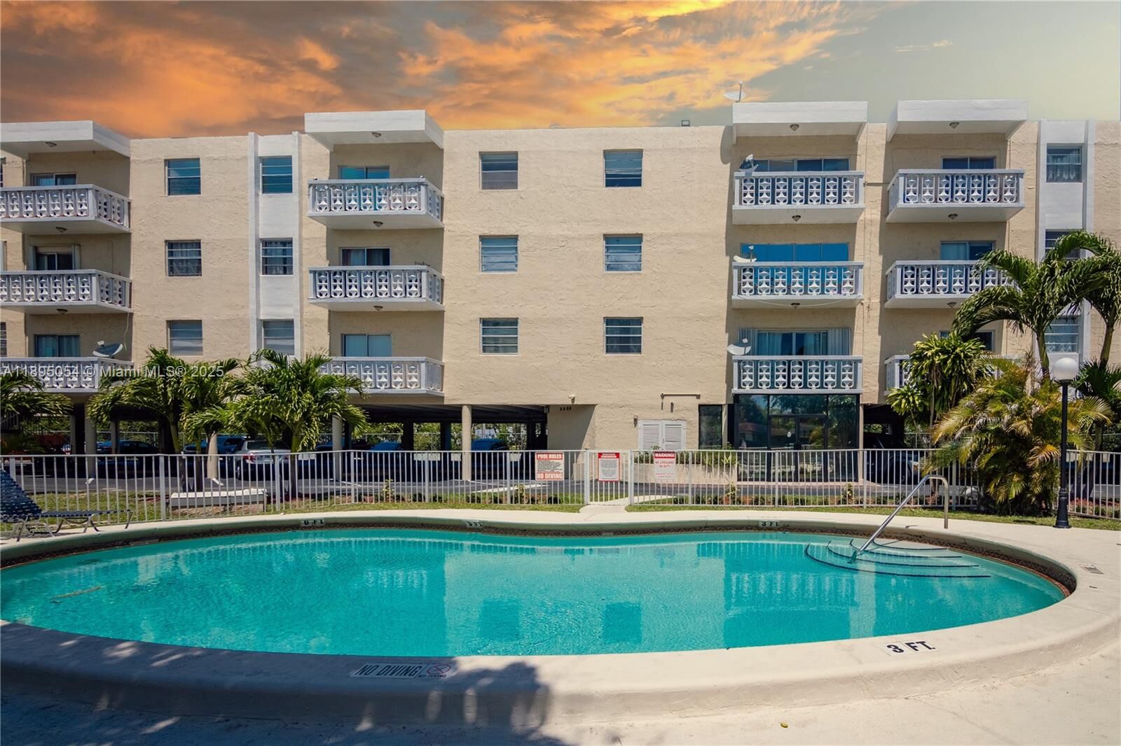 Property Photo: 1801 NE 140th St 306 FL 33181