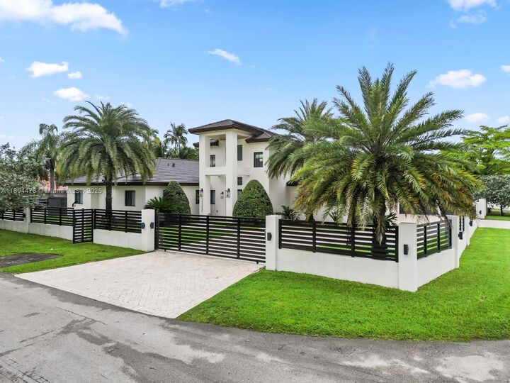 Property Photo: 12250 SW 103rd Ter FL 33186