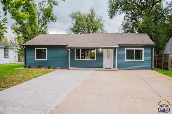 Property Photo:  3380 SW Kirklawn Ave  KS 66611 