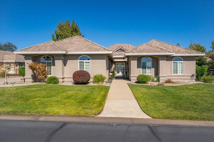 827 Santa Cruz Drive  Redding CA 96003 photo