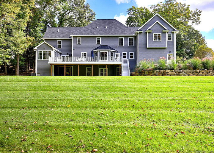 Property Photo:  78 Old Tree Farm Lane  CT 06611