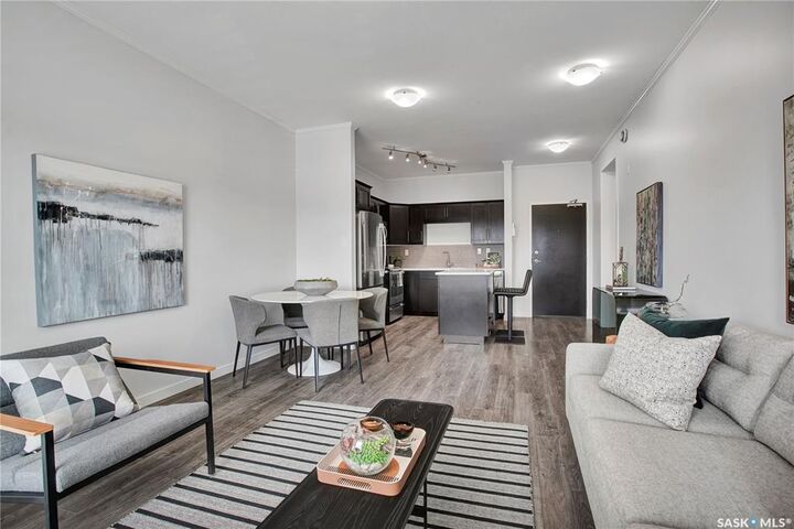 Property Photo: 545 Hassard Close 109 SK S7L 6V3